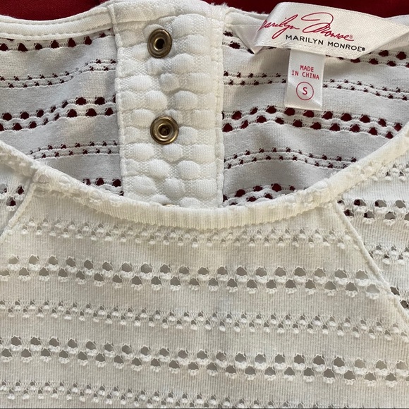 Marilyn Monroe NWT Off White Armless Peplum Top S - Picture 4 of 15